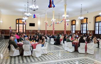 Once de pensionados y pensionadas de la USACH en casino central con participación de la Tuna Estudiantil