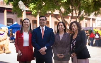 Directora de Género, Rector, expositora y Vicerrectora