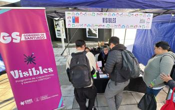 stand de atención Visibles