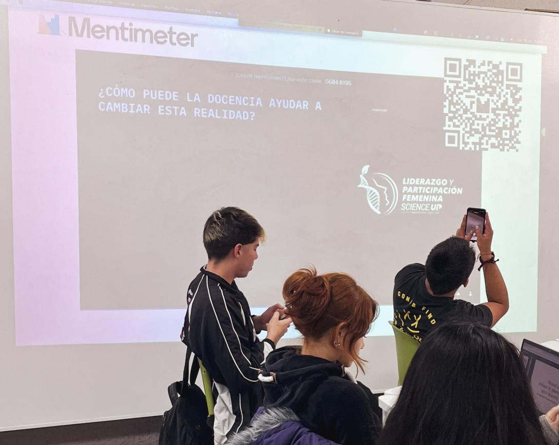 Estudiantes de Chile y México intercambian conocimientos y experiencias en materia de género en la Usach